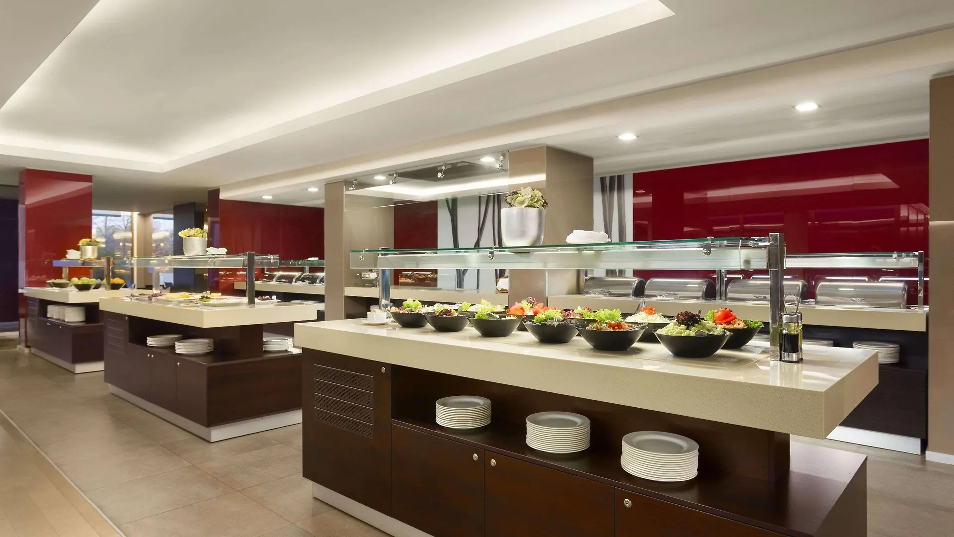 Ramada Plaza By Wyndham Bucharest Convention Center Hotel