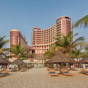 Holiday Beach Hotel Danang Vietnam