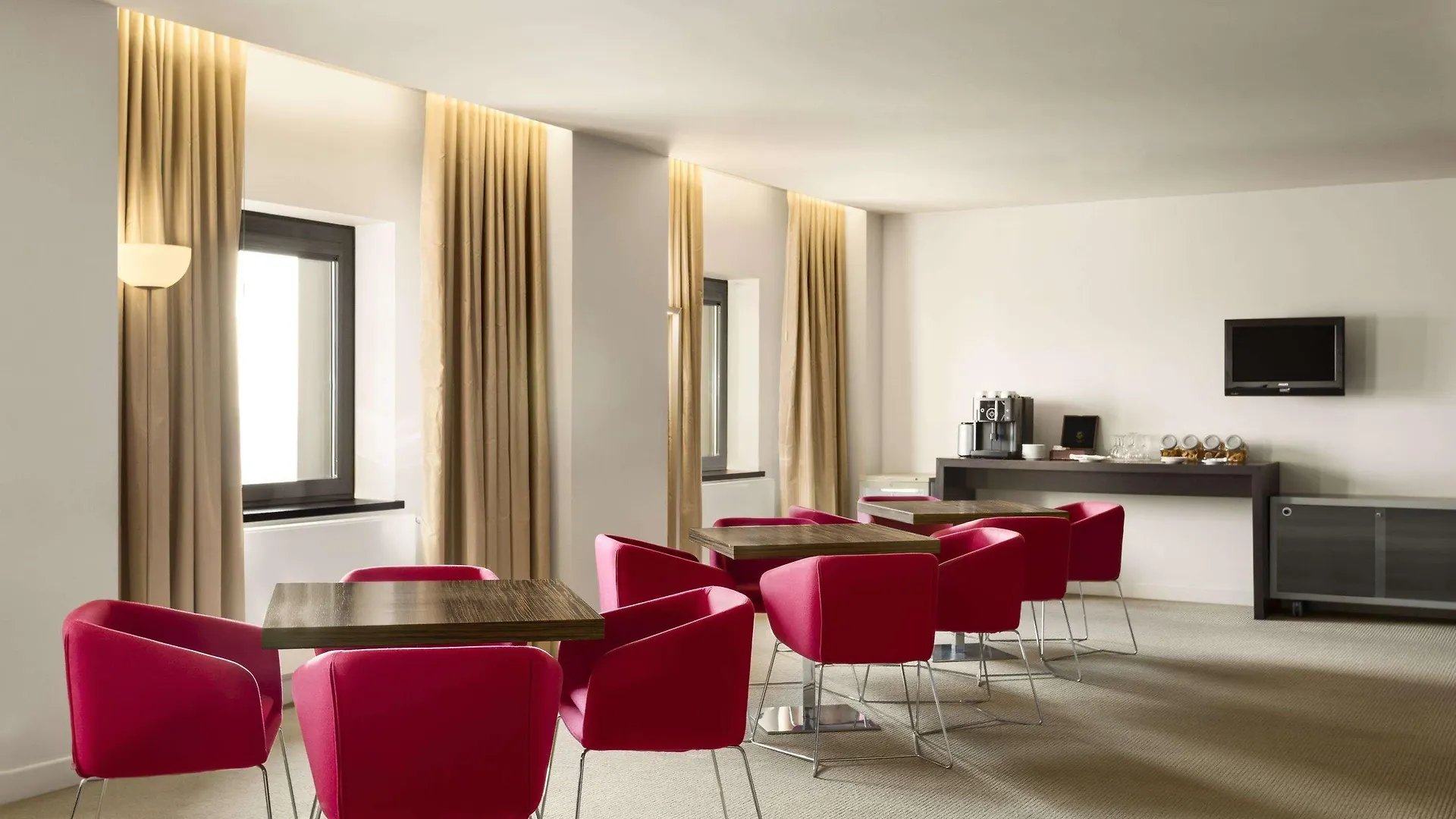 Ramada Plaza By Wyndham Bucharest Convention Center Hotel