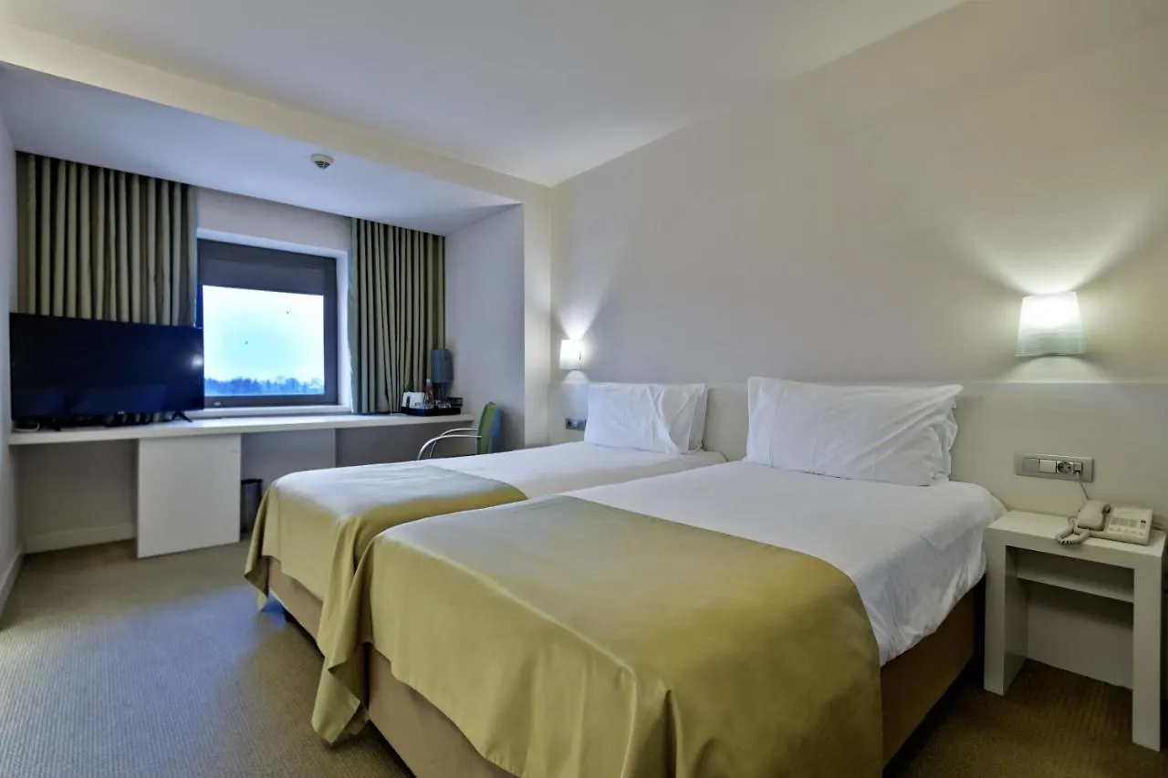 Ramada Plaza By Wyndham Bucharest Convention Center Hotel