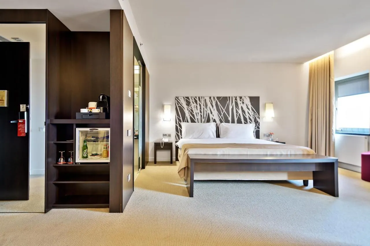 Ramada Plaza By Wyndham Bucharest Convention Center Hotel