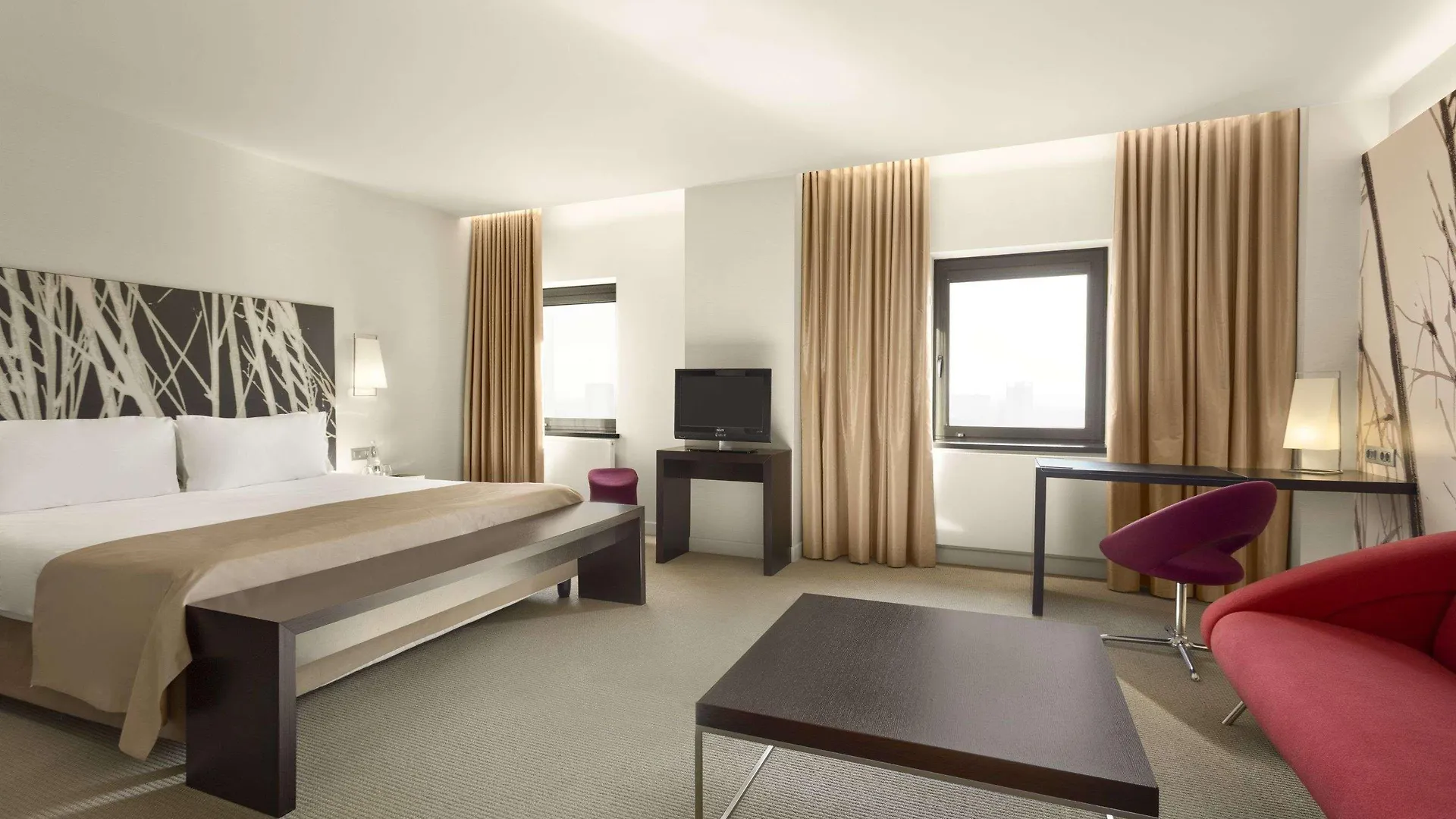 Ramada Plaza By Wyndham Bucharest Convention Center Hotel