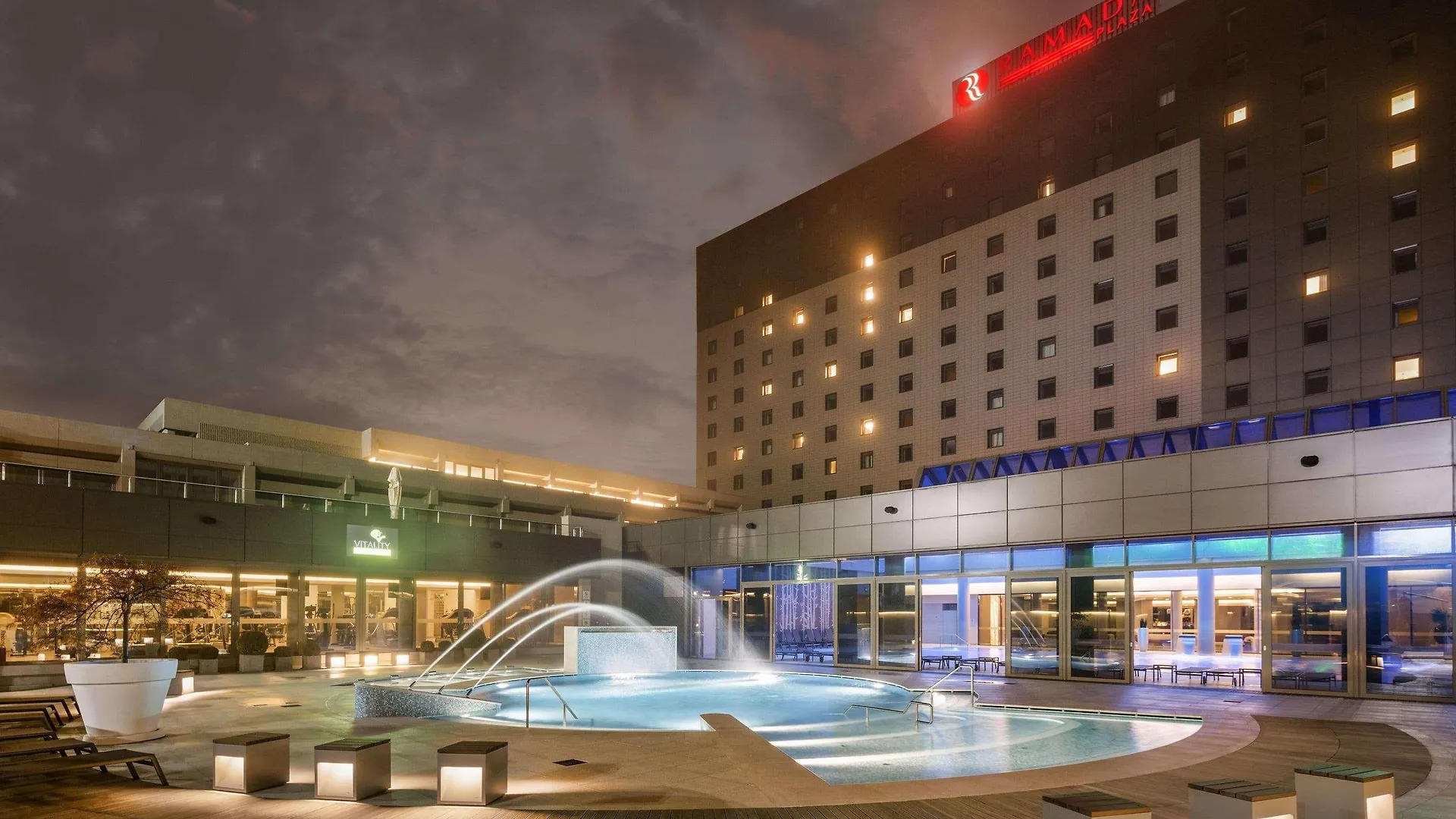 Hotel Ramada Plaza By Wyndham Bucharest Convention Center